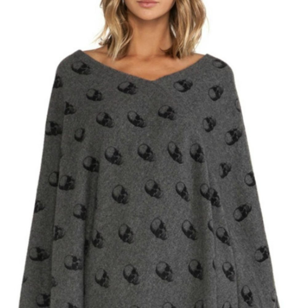 Skull Cashmere/360sweater Poncho 100% Cashmere